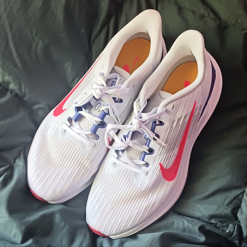 👟 NWOT NIKE Air Winflo 9